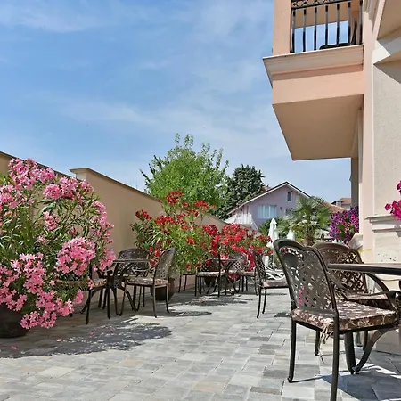 Sirena Palace Family ابزور