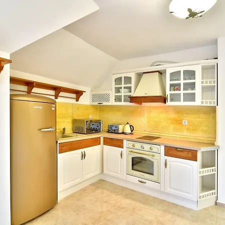 Sirena Palace Family ابزور