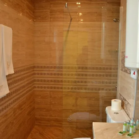 Sirena Palace Family فندق