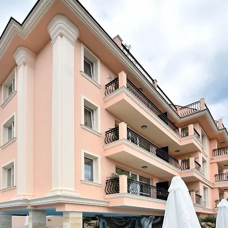 Sirena Palace Family فندق ابزور