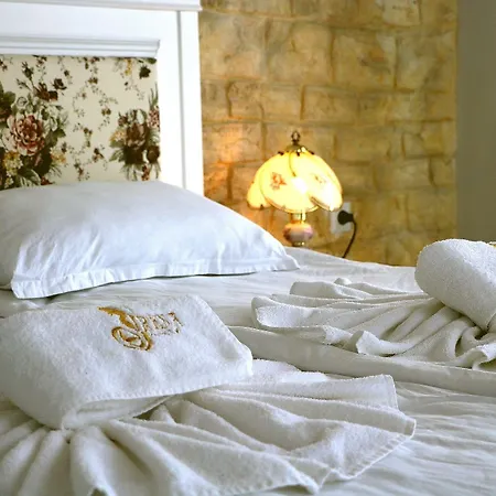 Sirena Palace Family فندق