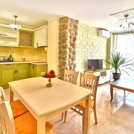 Sirena Palace Family فندق 3*