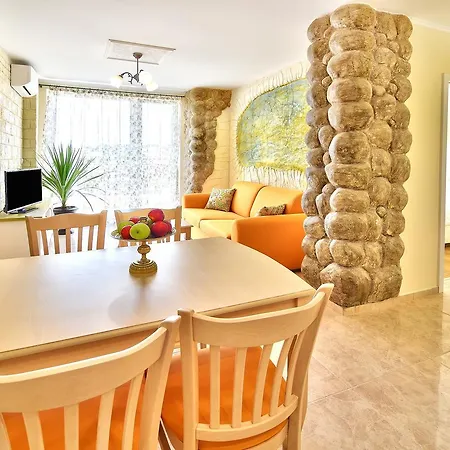 Sirena Palace Family ابزور
