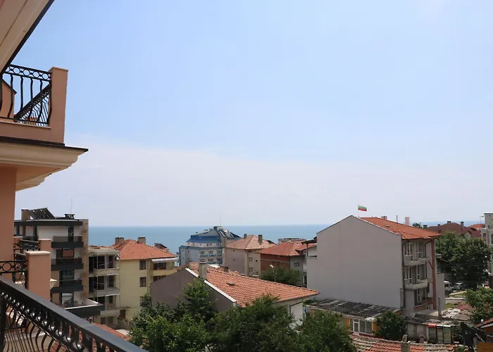 Sirena Palace Family