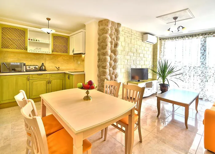 Sirena Palace Family Hotel 3*